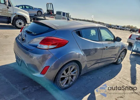 2016 Hyundai Veloster z USA, uszkodzony, nr VIN KMHTC6AD2GU272153